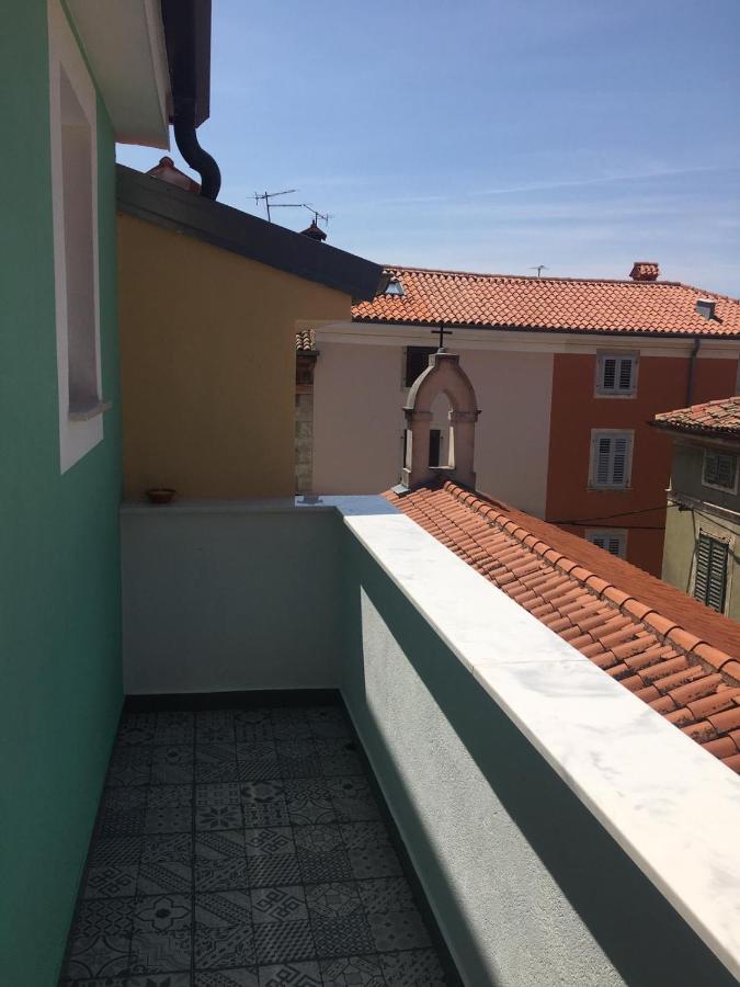 Apartmaji Sara, Izola - Isola 外观 照片