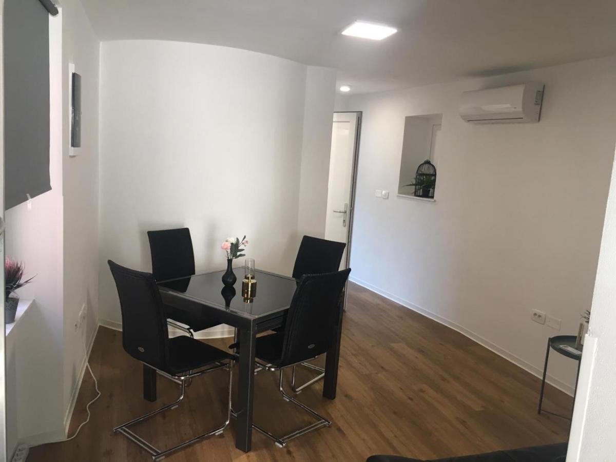 Apartmaji Sara, Izola - Isola 外观 照片